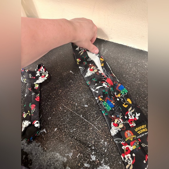 Vintage 1996 Looney Tunes Mania Men's Neck Tie - Picture 3 of 4